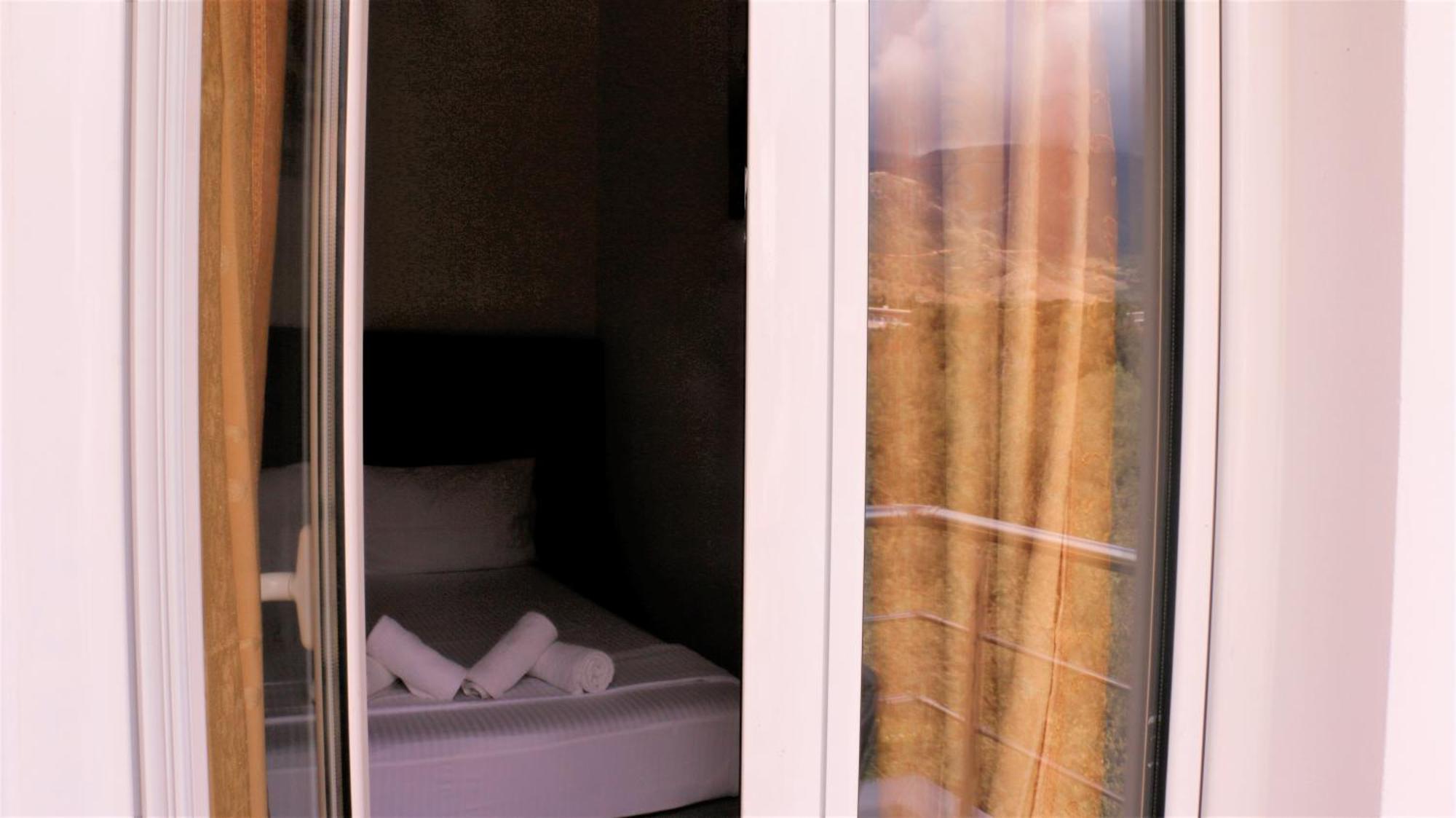 Bed and Breakfast Velco Bb Himara Exterior foto