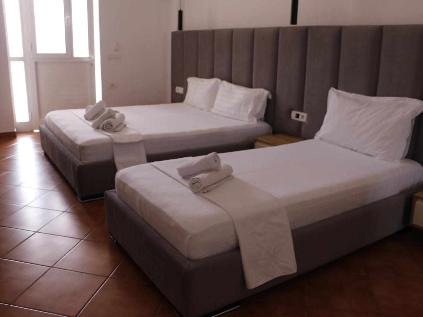 Bed and Breakfast Velco Bb Himara Exterior foto